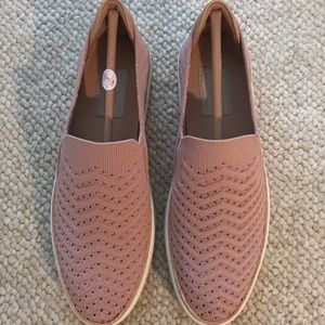 UGG Sammy Chevron brand new in box!